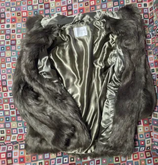 Abrigo pelo con capucha GAS