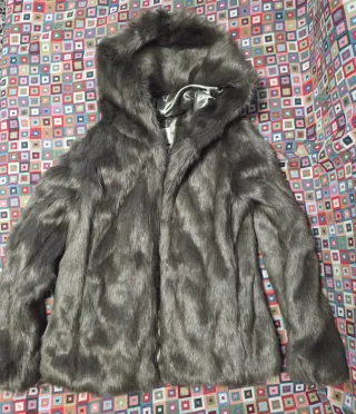 Abrigo pelo con capucha GAS