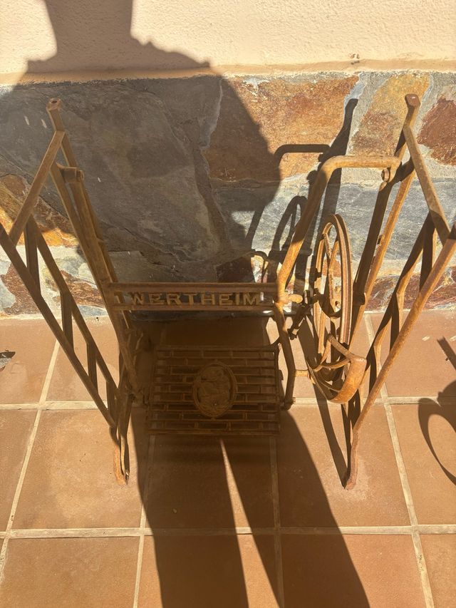 Base máquina coser Wertheim