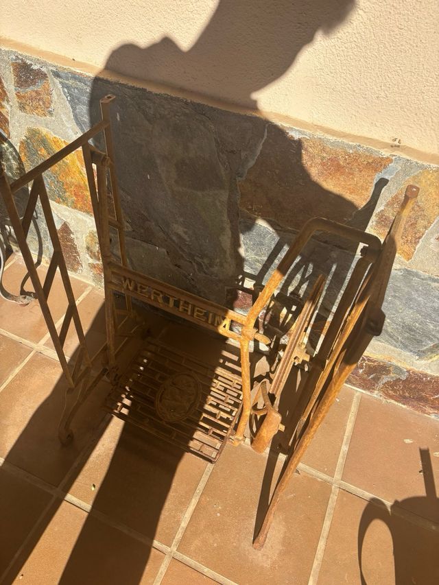 Base máquina coser Wertheim