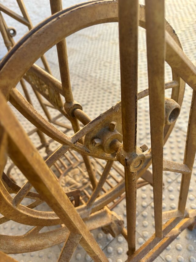 Base máquina coser Wertheim