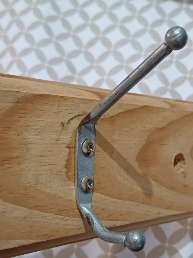 Appendiabiti da parete