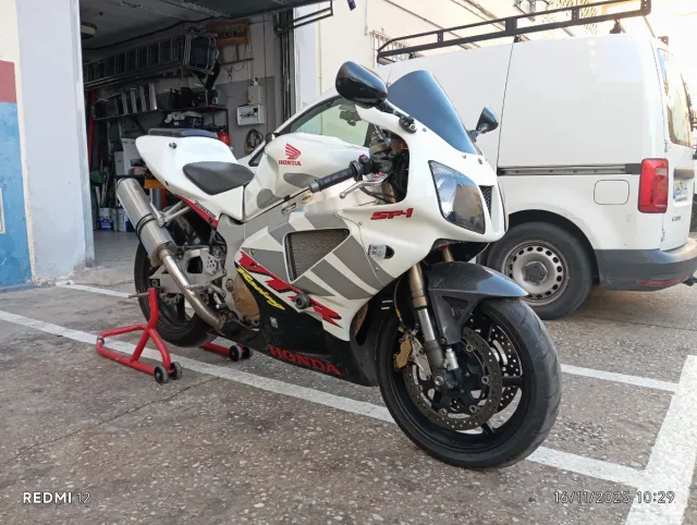 Honda VTR 1000 SP leer por favor