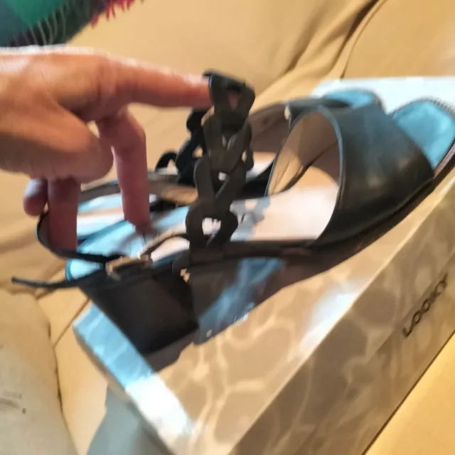 Sandalias de cuero tacón azul oscuro T.38