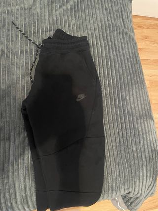 Conjunto Nike Tech Fleece Negro Talla M