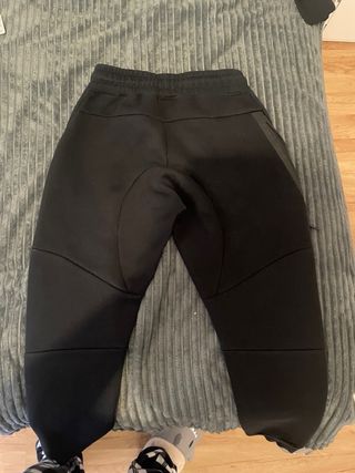 Conjunto Nike Tech Fleece Negro Talla M