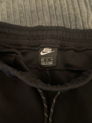 Conjunto Nike Tech Fleece Negro Talla M