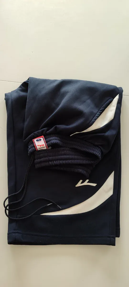 Pantalón corto marca Futsal azul y blanco