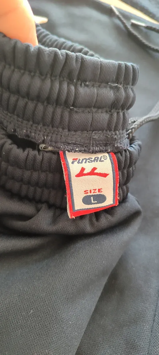 Pantalón corto marca Futsal azul y blanco