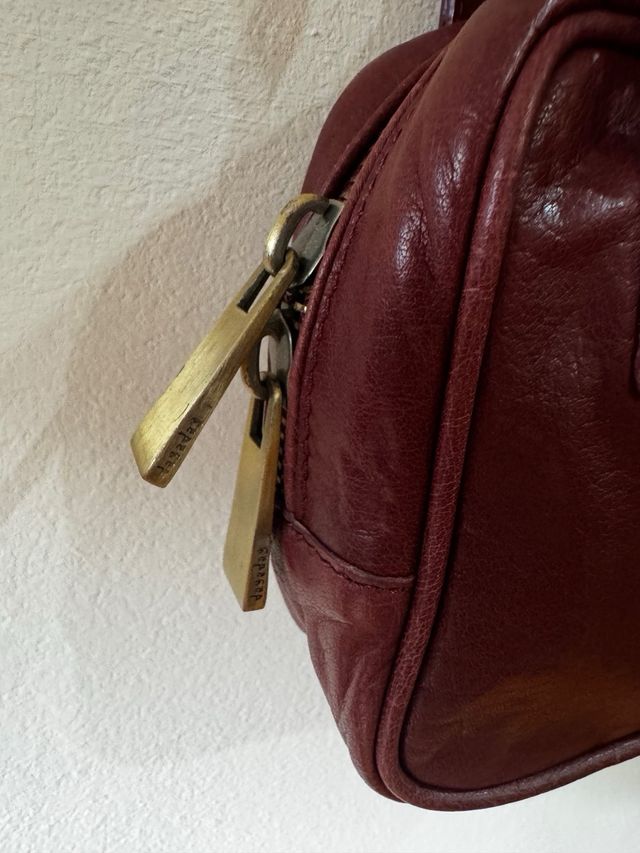 Bolso piel burdeos Dayaday con detalle lazo