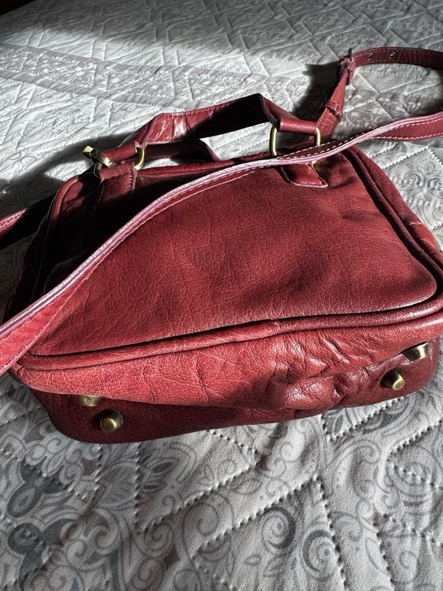 Bolso piel burdeos Dayaday con detalle lazo