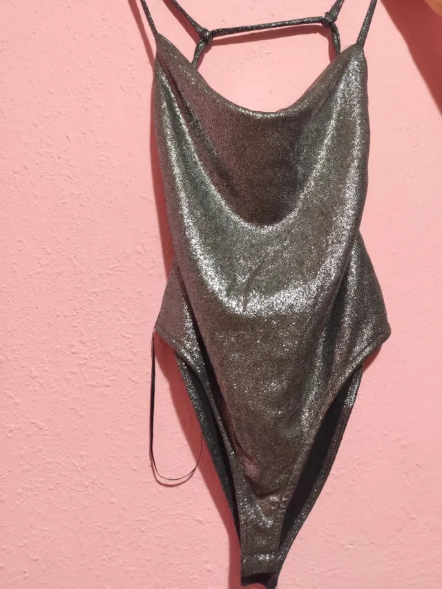 Body plateado brillante