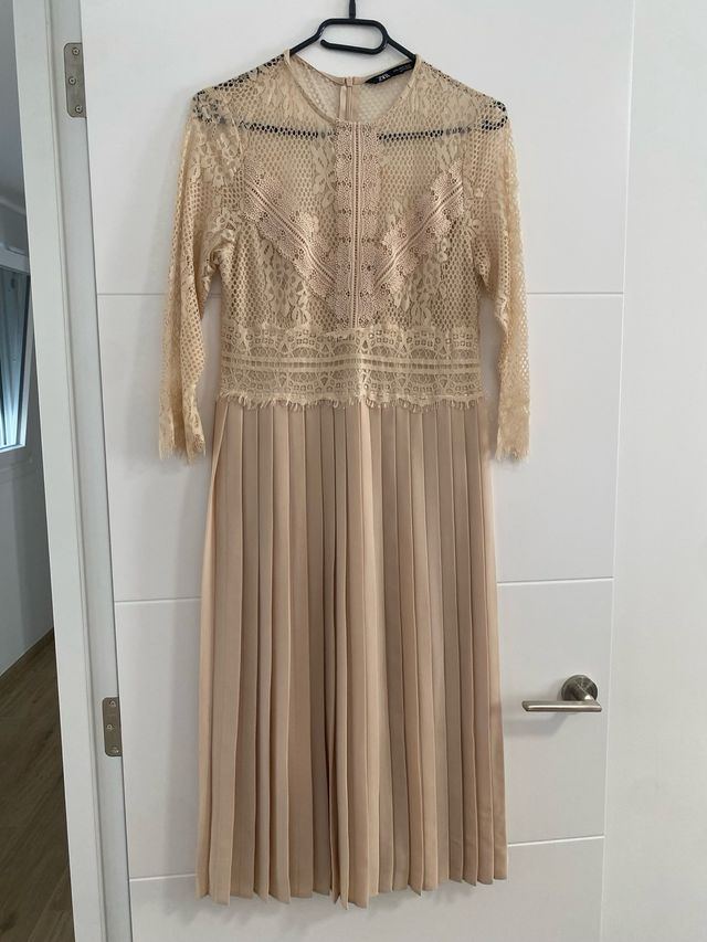 Vestido Zara Encaje Beige