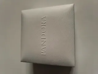 Pulsera Pandora Disney 18 charms IMPECABLE