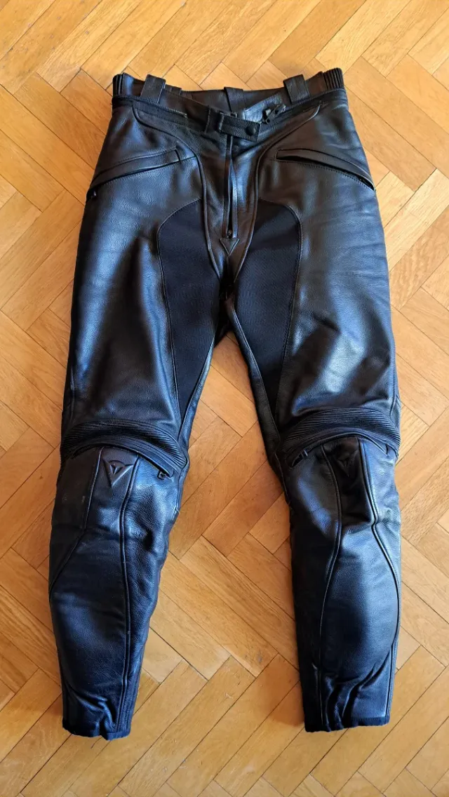 Pantalón cuero Dainese Talla 42 con protecciones