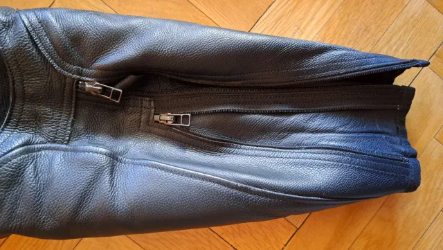 Pantalón cuero Dainese Talla 42 con protecciones