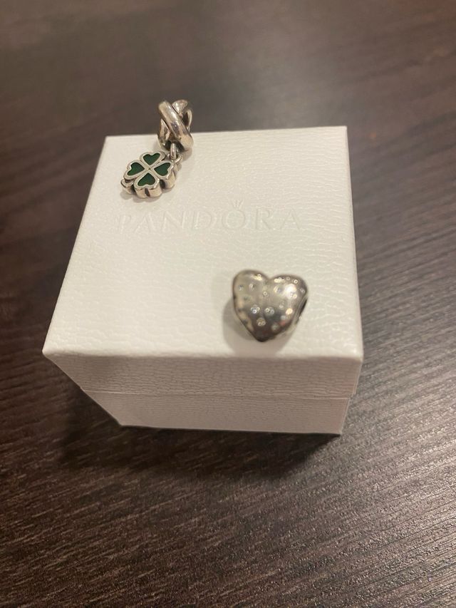 Pandora Charm Corazón y Trébol Verde