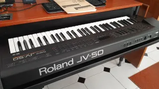 Roland JV-50 Sintetizador Profesional