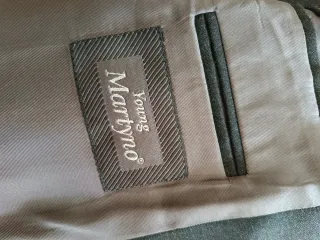 Traje negro con chaleco