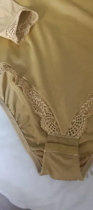 Body Evelyn Dorado Manga Larga Encaje