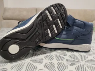 Botas cortas azules y verdes