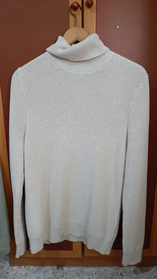 Jersey cuello alto beige nuevo