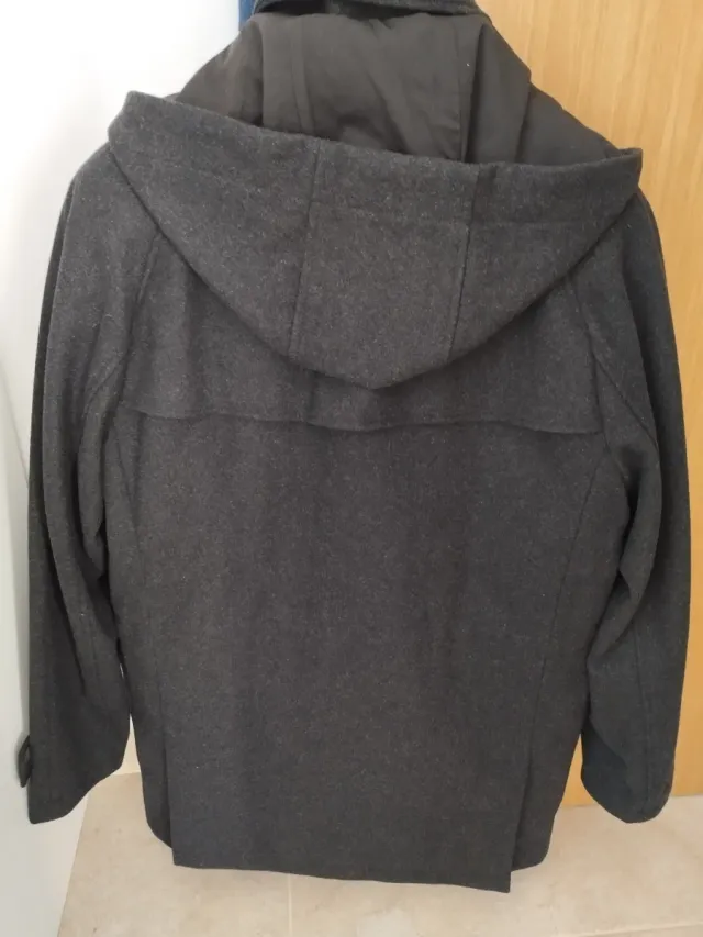 Abrigo Mango Gris con Capucha