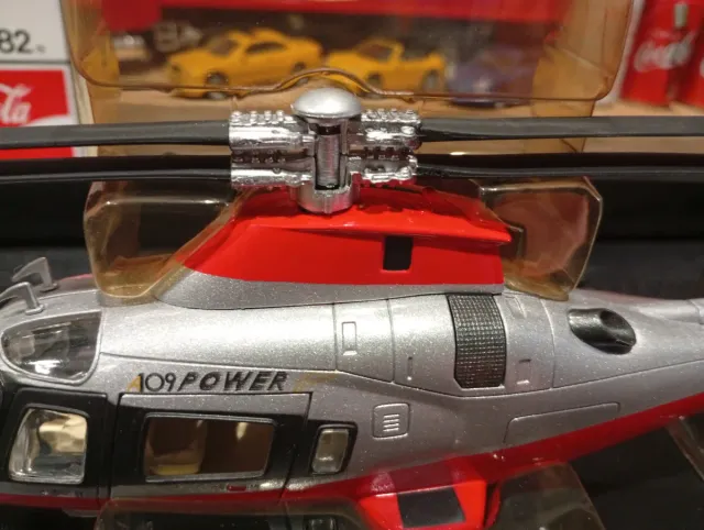 Helicóptero Ferrari 109 Power