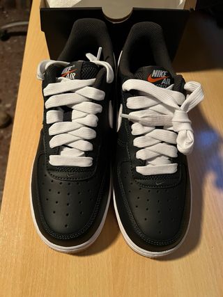 Nike Air Force 1 '07 LV8 Negro