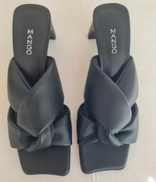 Sandalias de Piel. Mango Negras Tacón Cuadrado