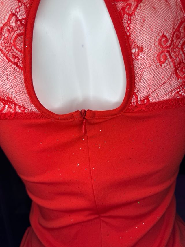 Vestido rojo con purpurina talla M