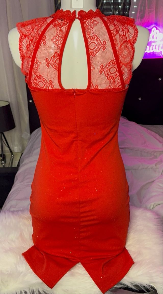 Vestido rojo con purpurina talla M
