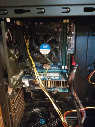 PC con pantalla BenQ