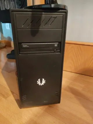 PC con pantalla BenQ