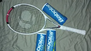 Raqueta de Tenis Babolat con Pelotas