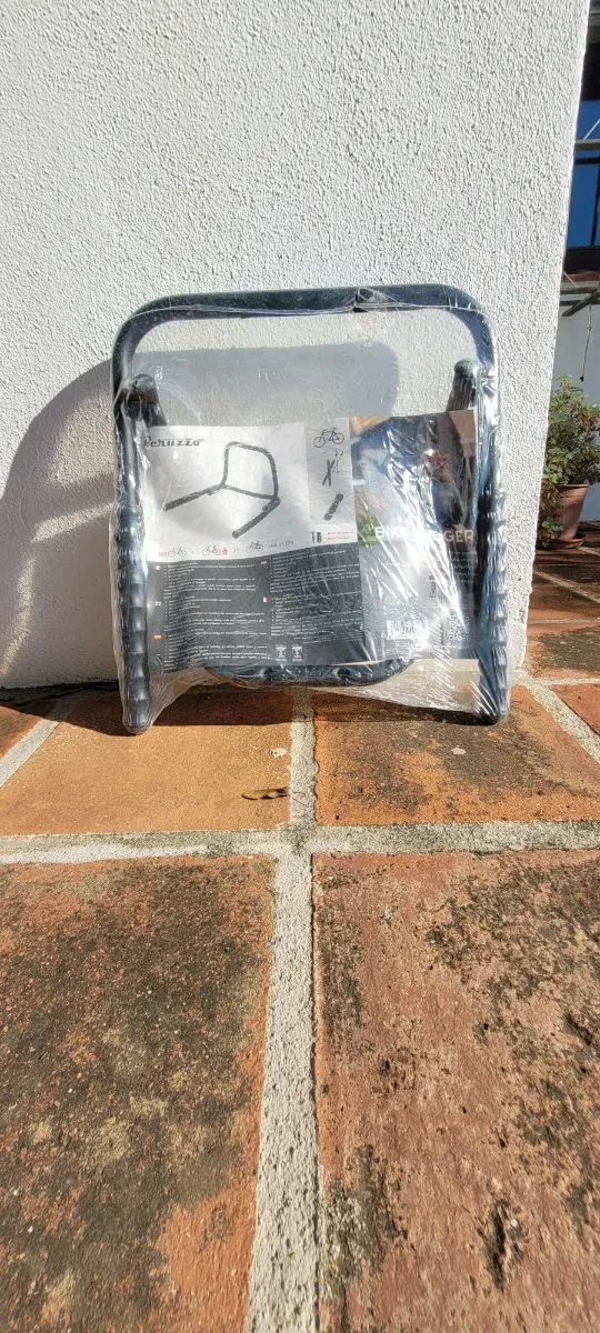 Portabicis pared Peruzzo