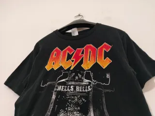 T-shirt AC/DC taglia S