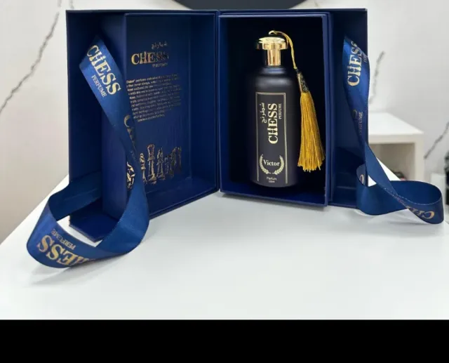 Perfume Chess Victor Árabe Negro y Dorado