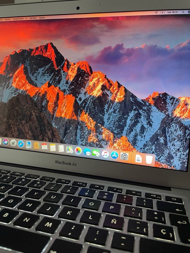 MacBook Air 13” (2017) Argento