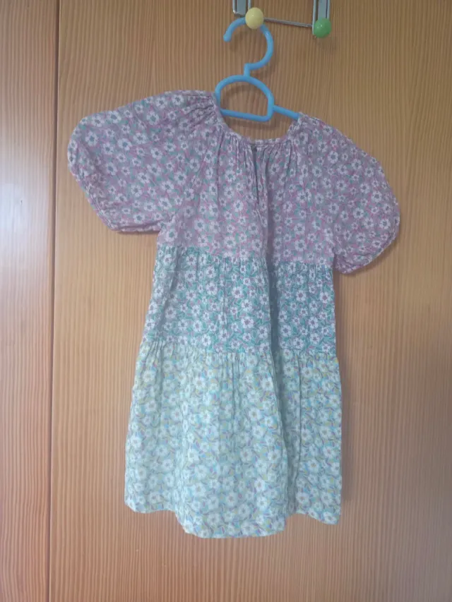 Vestido niña estampado floral. T 2-3 años de Zara