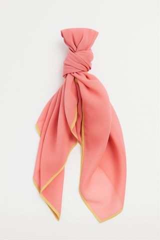 Pañuelo rosa Mango
