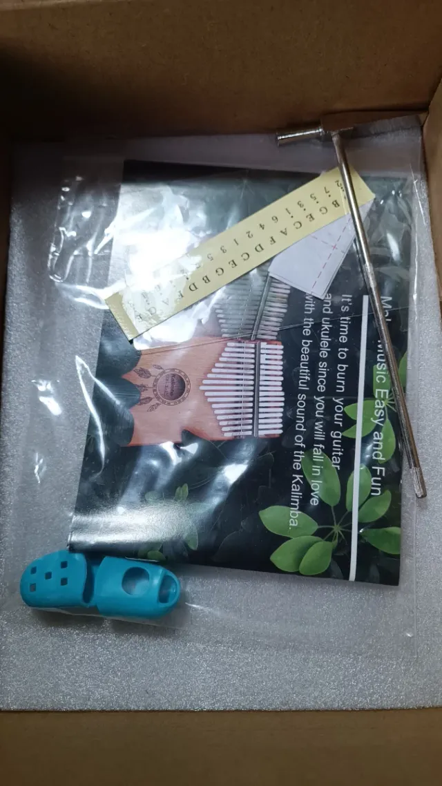 Kalimba de madera con 17 teclas