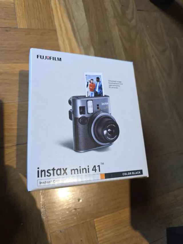 Cámara Instax Mini 41 Negra NUEVA Fujifilm