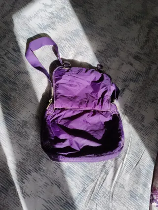 Bolso morado United Colors of Benetton