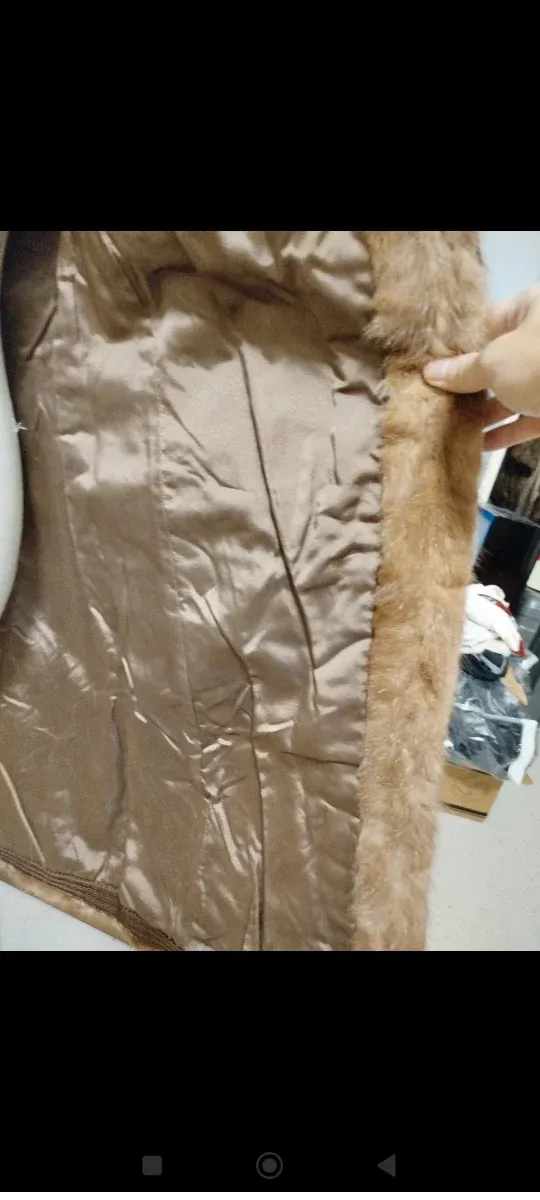 Abrigo de pelo largo marrón