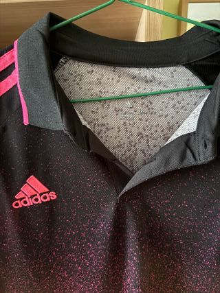 Camiseta Polo Juventus Adidas Negra y Rosa