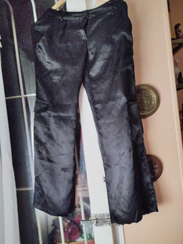 Pantalones negros satinados