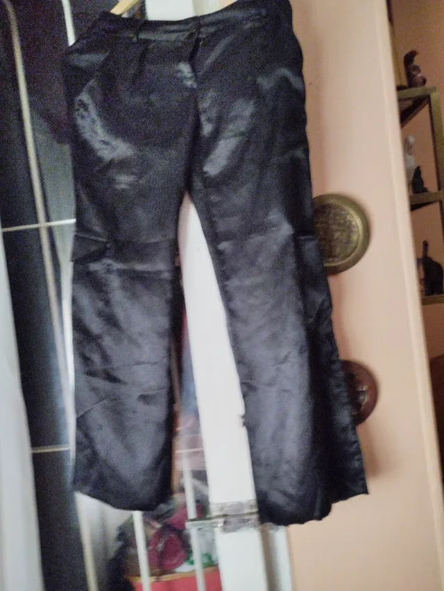 Pantalones negros satinados