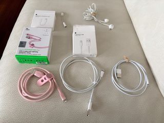 IphoneI 11: cargadores USB, auriculares, adaptador