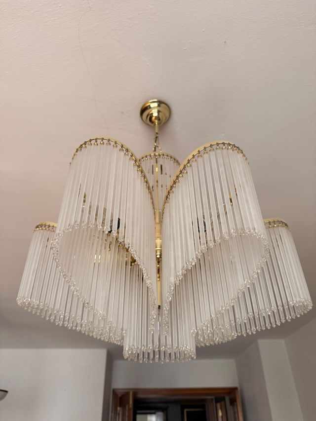 Lampada da soffitto dorata in cristallo